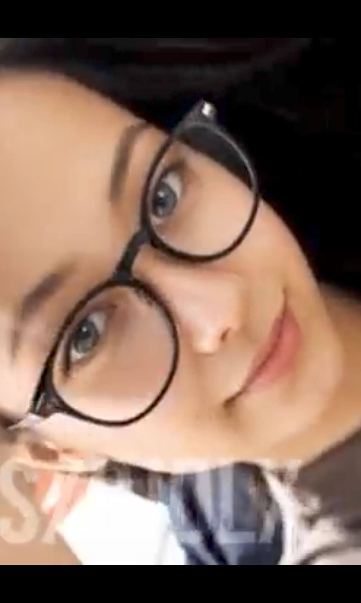 bokepindo sicantik kacamata suka colmek