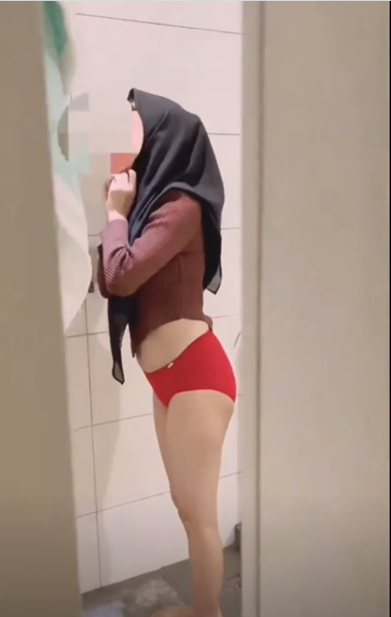 hijabers di ajak check in sama pacar