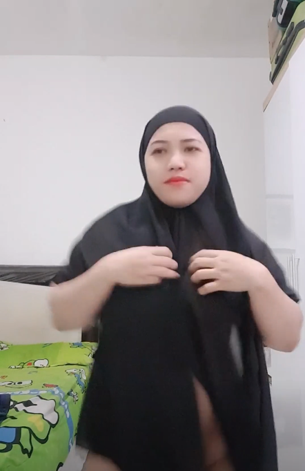 bokep asia loly angel hijabi mode hijab sambil menari nari