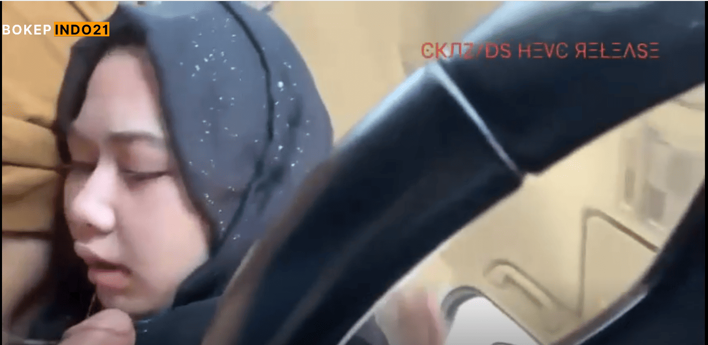 bokep indo Jilbab isep kontol dimobil