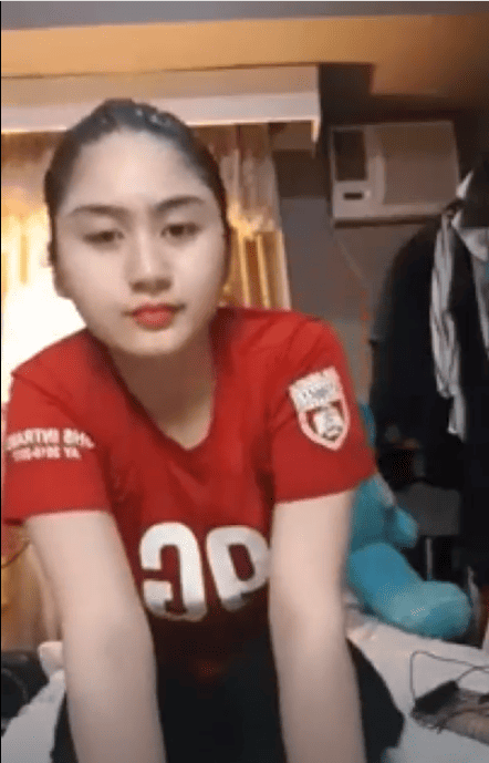 Bokep Indo Neng Dyna Pamer Memek