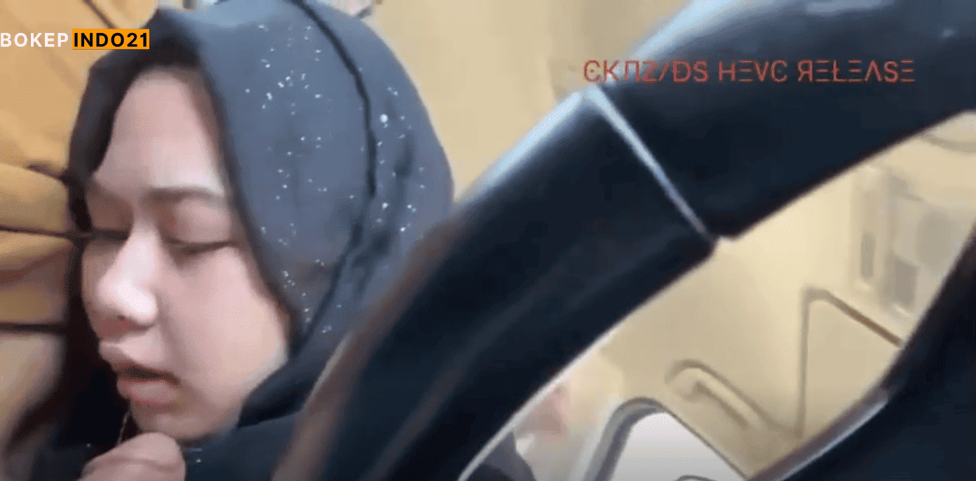 bokep indo Jilbab isep kontol dimobil