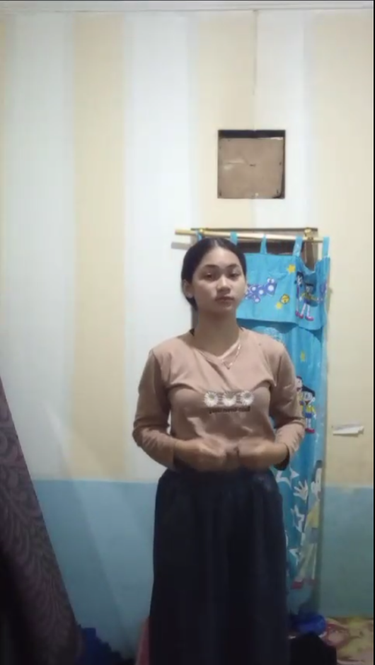 bokep indo si cantik suka remes TT