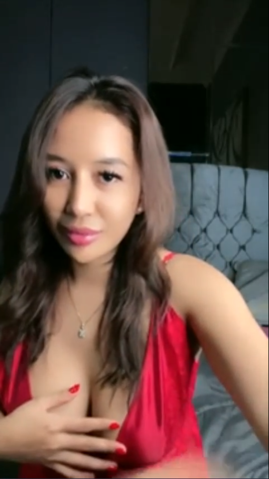 bokep indo Knp cuma bijinya yg diemut sayang