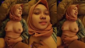 Ukhti Jilbab Merintih Sakit Tapi Enak